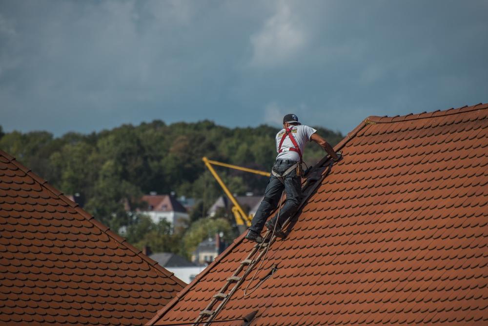 roofers-g517d17850_1280